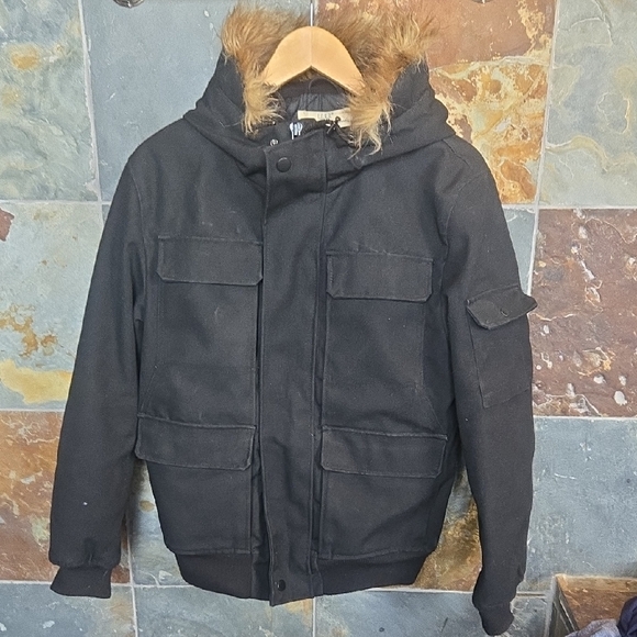 H&M Other - H&M Black Hooded Puffer Jacket with Faux Fur